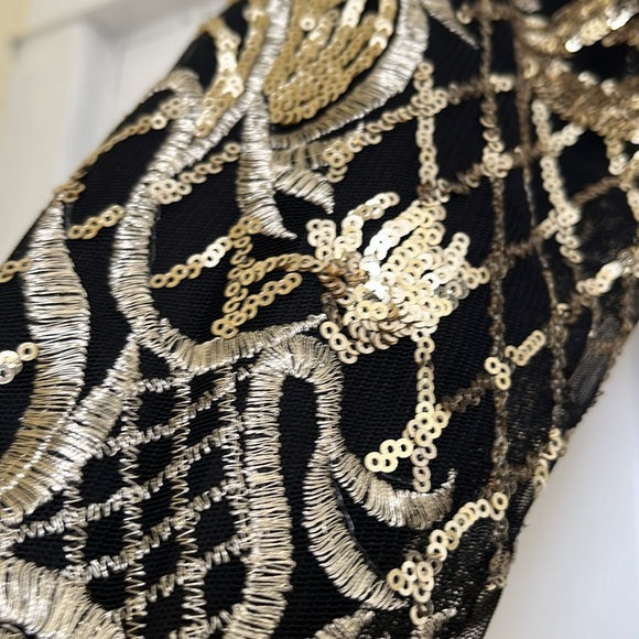 ✨Sequined Open-Back Mock Neck Mini Dress - Black & Gold - Size S Party Dress - Picture 7 of 12